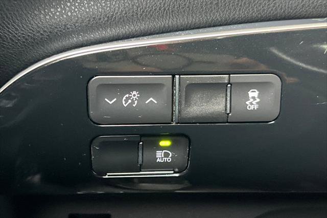 Certified 2022 Toyota Prius Prime LE image 29