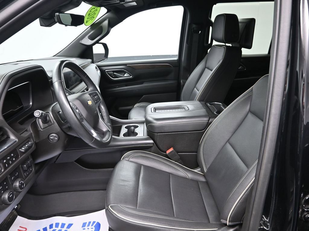 Used 2023 Chevrolet Tahoe Premier AWD/4WD image 16