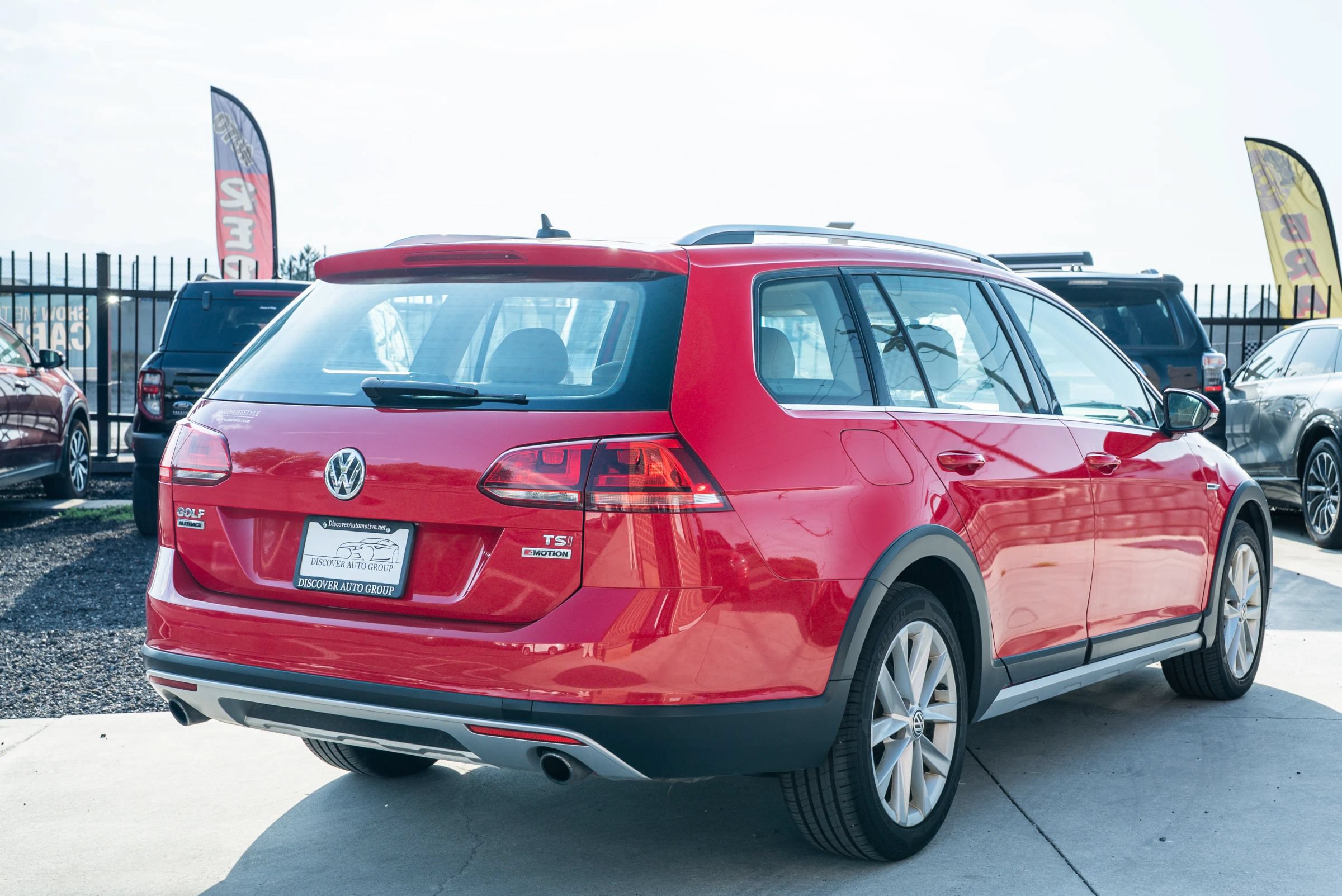 Used 2017 Volkswagen Golf Alltrack S AWD/4WD image 10