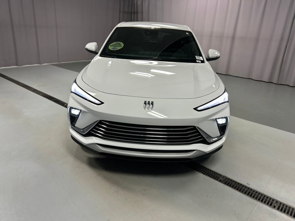 Used 2025 Buick Envista Preferred w/ Convenience I Package image 2