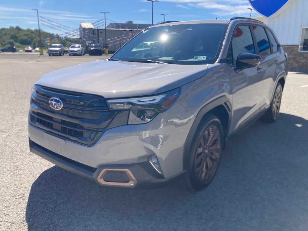 Used 2025 Subaru Forester Sport AWD/4WD image 3