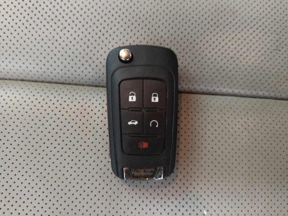 Used 2016 Chevrolet Equinox LTZ w/ Enhanced Convenience Package FWD image 32