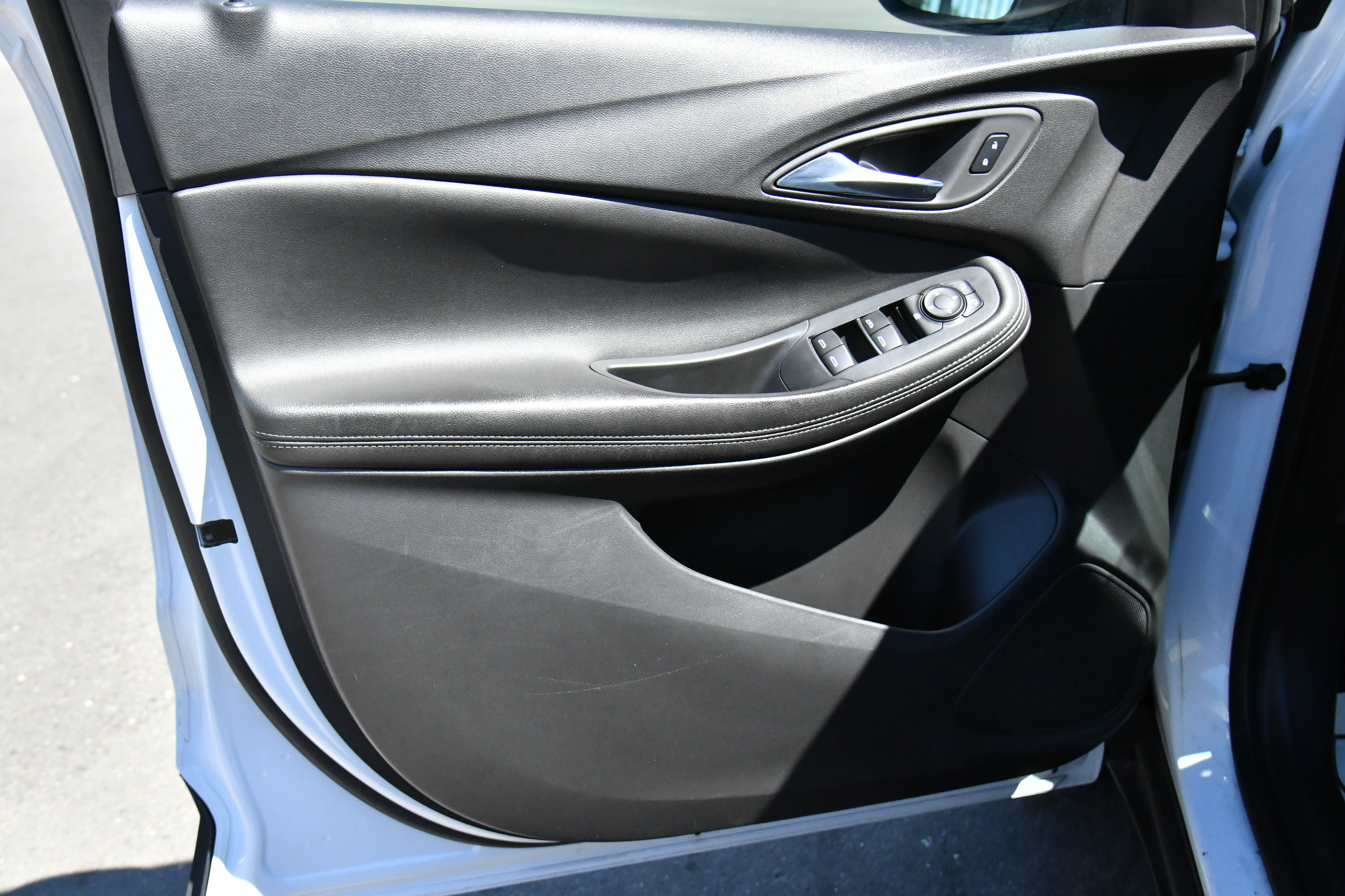 Used 2024 Buick Encore GX Preferred FWD image 13