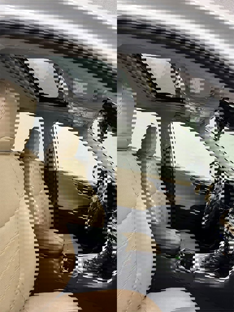 Used 2019 Toyota RAV4 Limited image 41