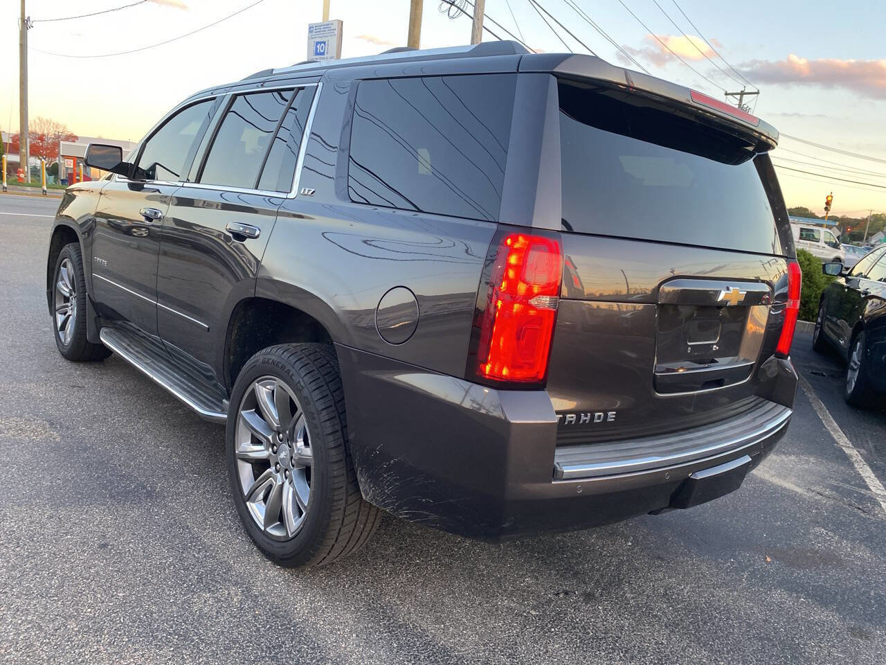 Used 2015 Chevrolet Tahoe LTZ image 3