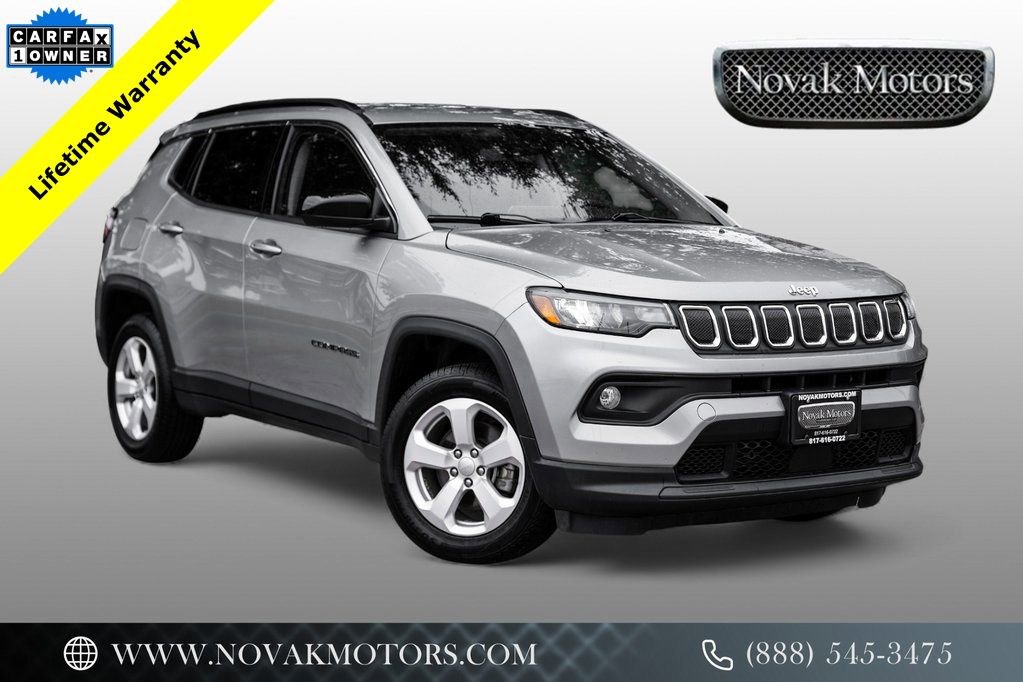 Used 2022 Jeep Compass Latitude image 1
