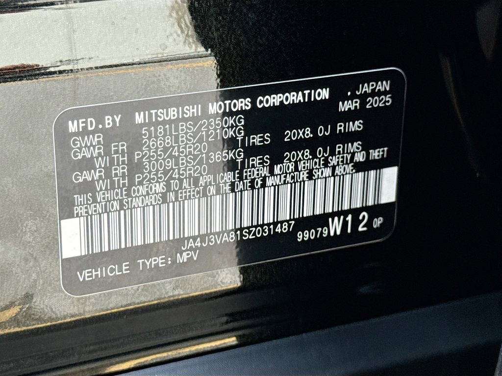 Used 2025 Mitsubishi Outlander SE image 35