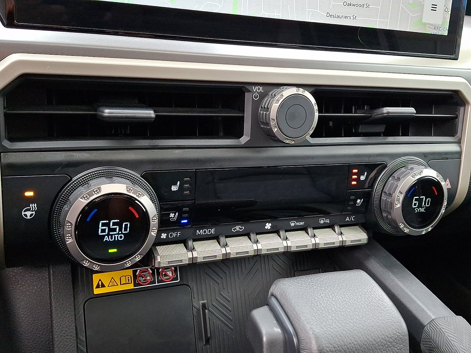 Used 2024 Toyota Tacoma TRD Sport w/ TRD Sport Premium Package AWD/4WD image 17