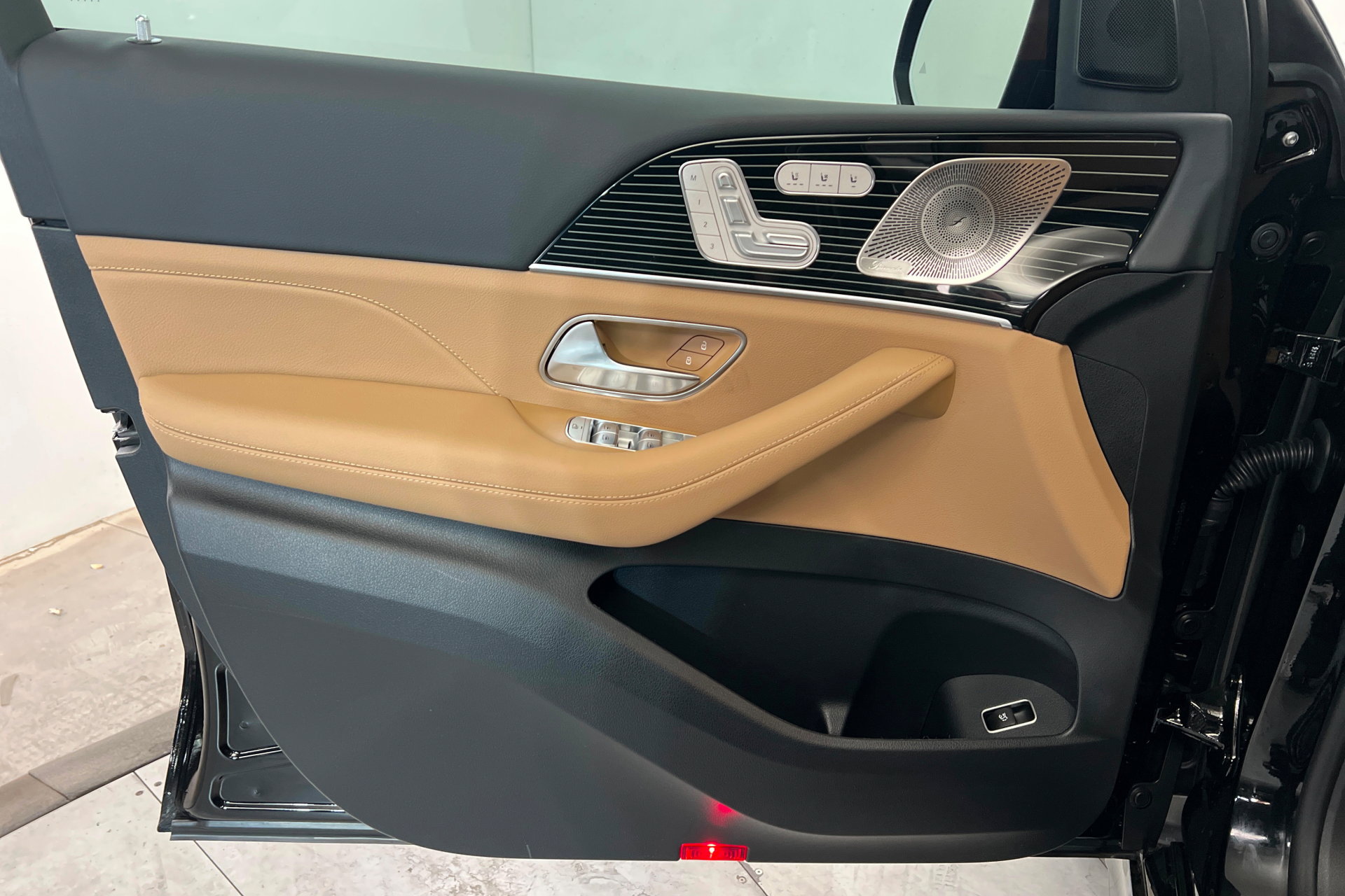 New 2026 Mercedes-Benz GLS 450 4MATIC image 14