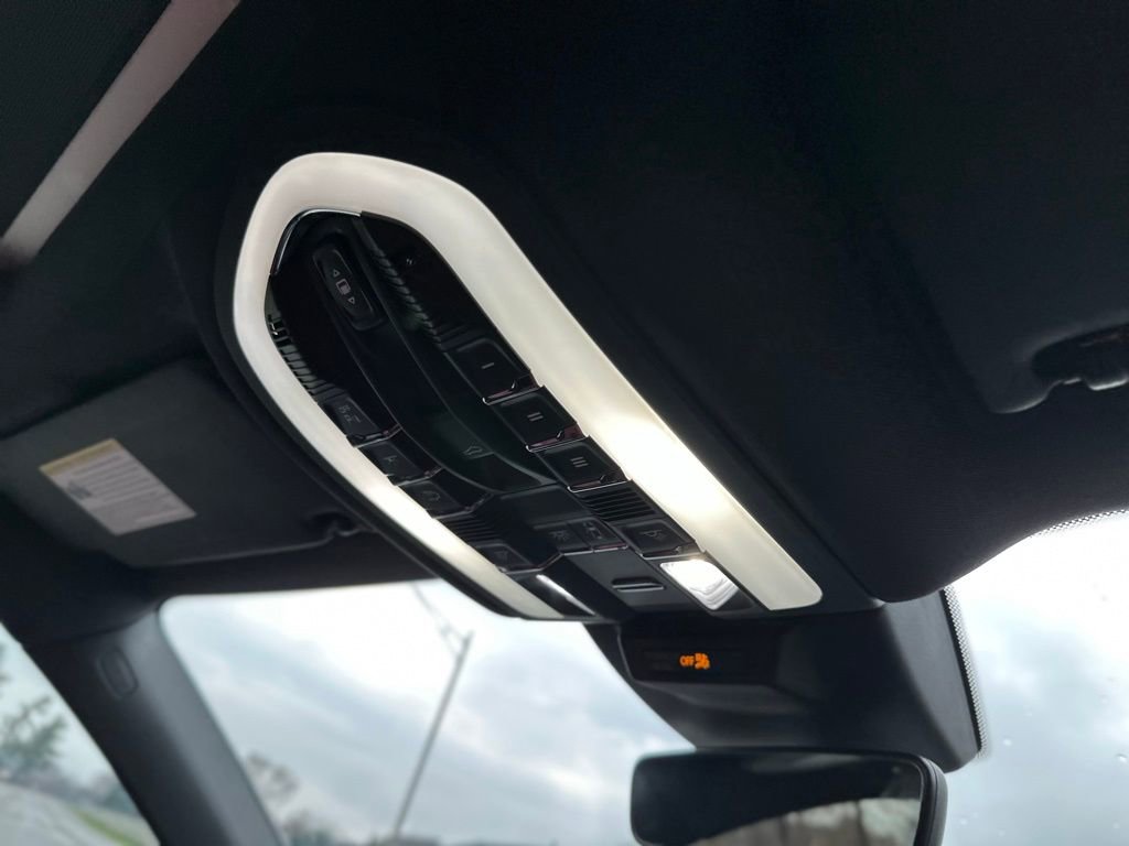 Used 2024 Porsche Macan S image 25