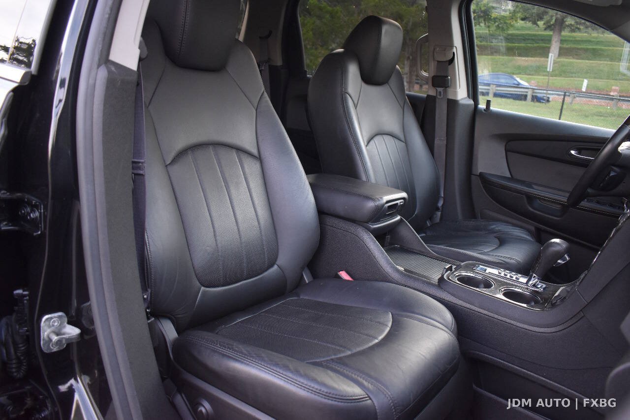 Used 2011 GMC Acadia Denali AWD/4WD image 13