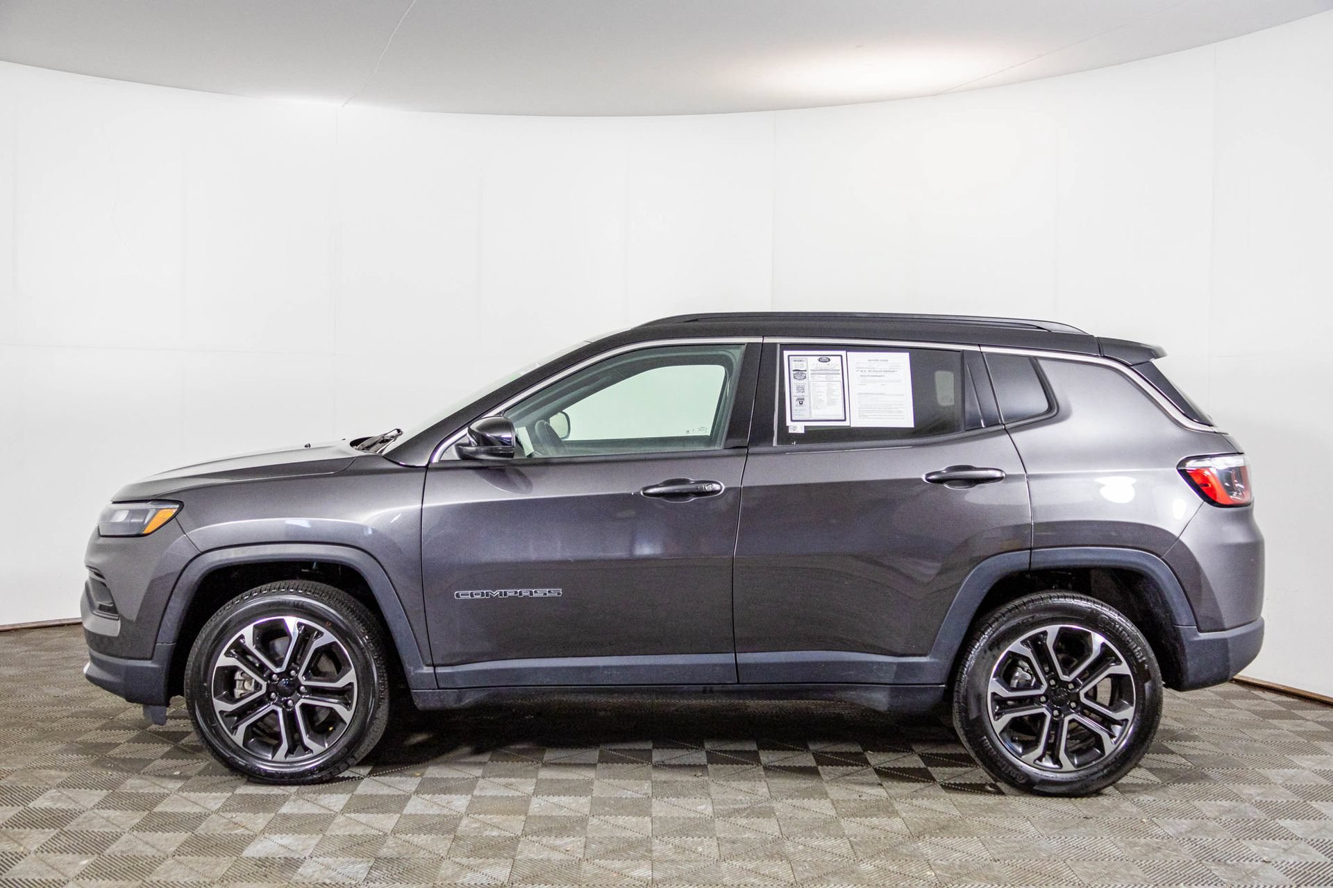 Used 2023 Jeep Compass Limited AWD/4WD image 21
