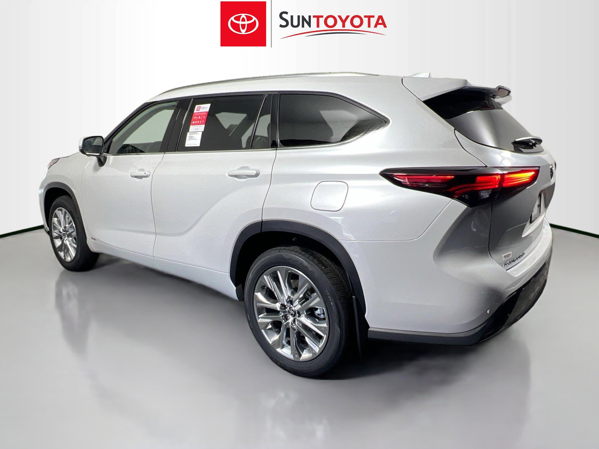 New 2026 Toyota Highlander Limited AWD/4WD image 6