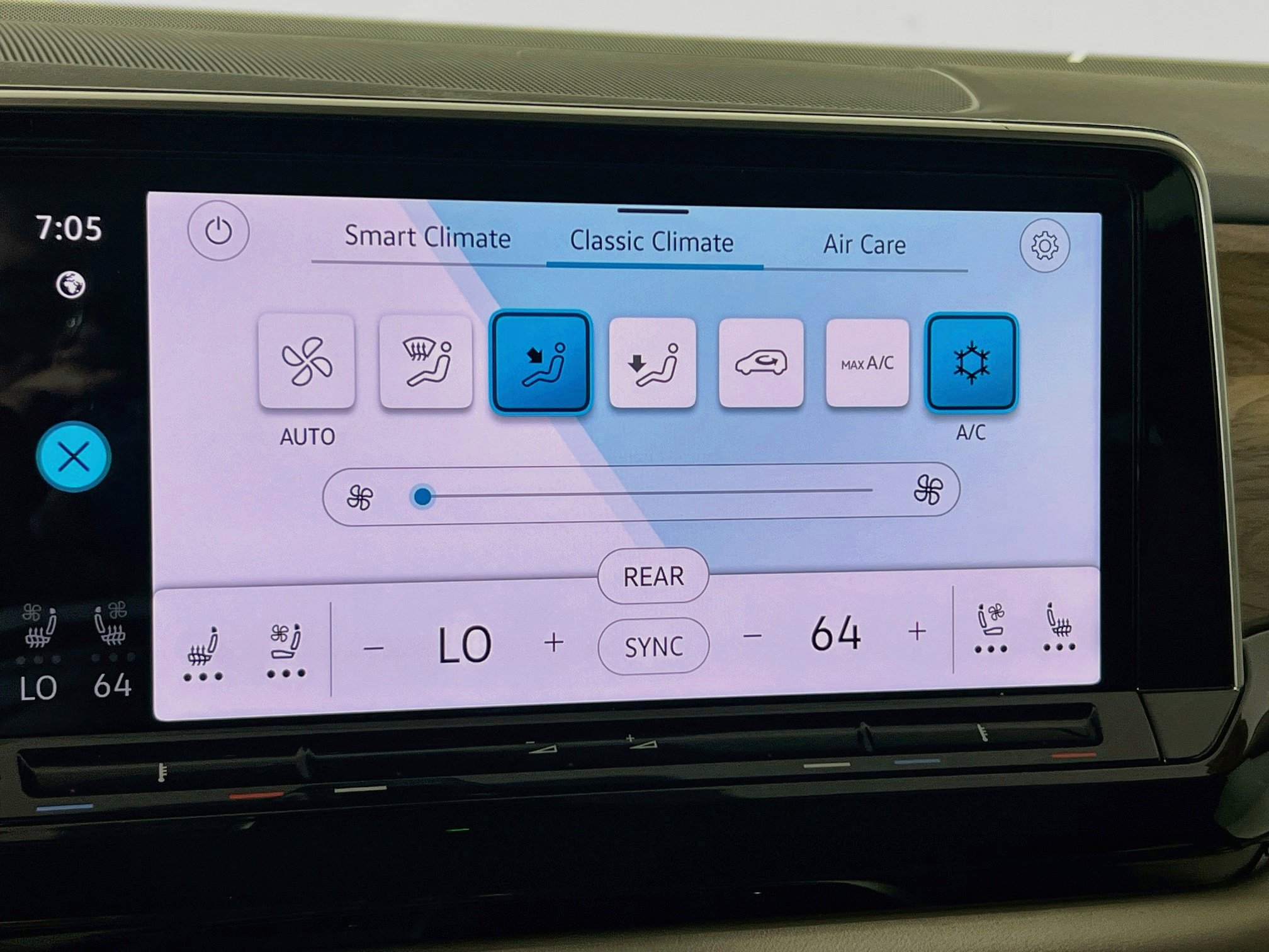 Used 2024 Volkswagen Atlas SE FWD image 26