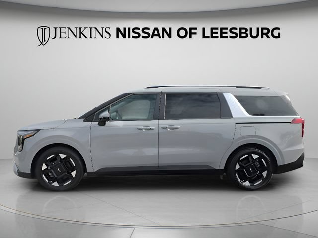 Used 2025 Kia Carnival EX FWD image 11