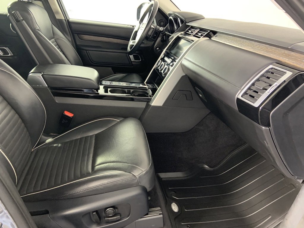 Used 2017 Land Rover Discovery HSE Luxury image 15