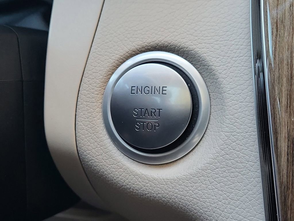 Used 2019 Mercedes-Benz GLC 300 4MATIC image 20