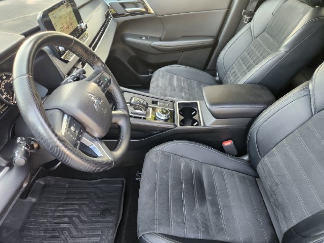 Used 2024 Mitsubishi Outlander SE FWD image 14