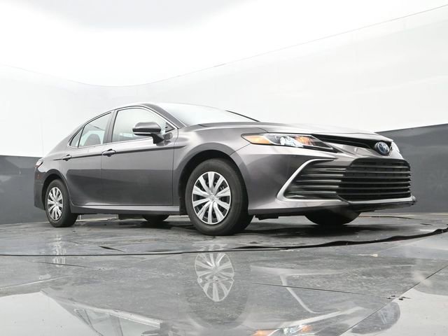 Used 2024 Toyota Camry LE FWD image 9