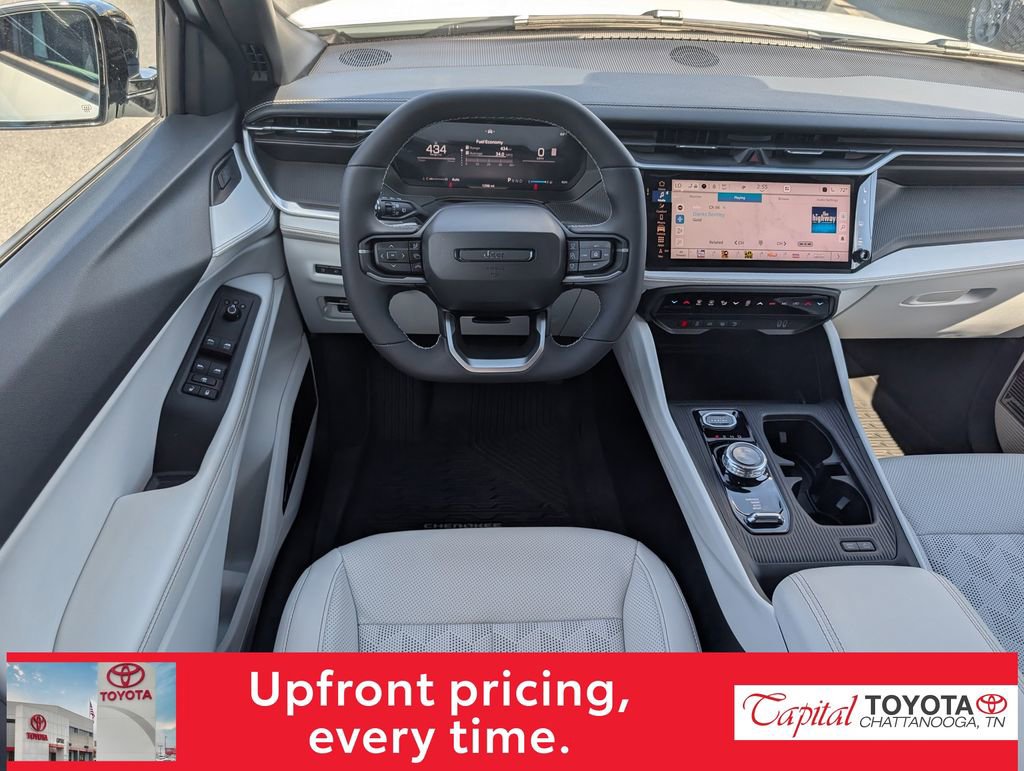 Used 2026 Jeep Cherokee Overland w/ Trailer Tow Group AWD/4WD image 13