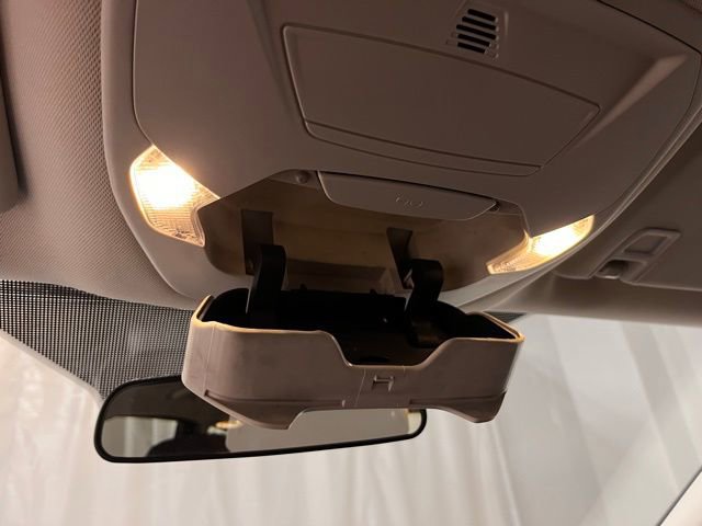 Used 2017 Ford Escape SE FWD image 17