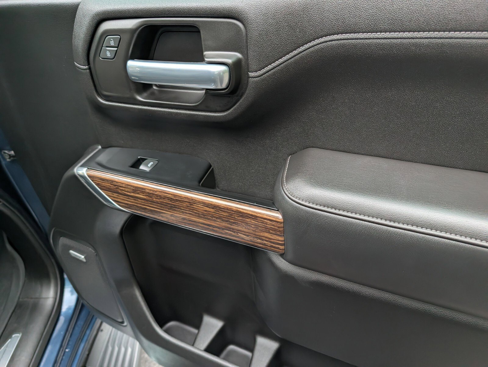 Used 2019 Chevrolet Silverado 1500 High Country AWD/4WD image 33