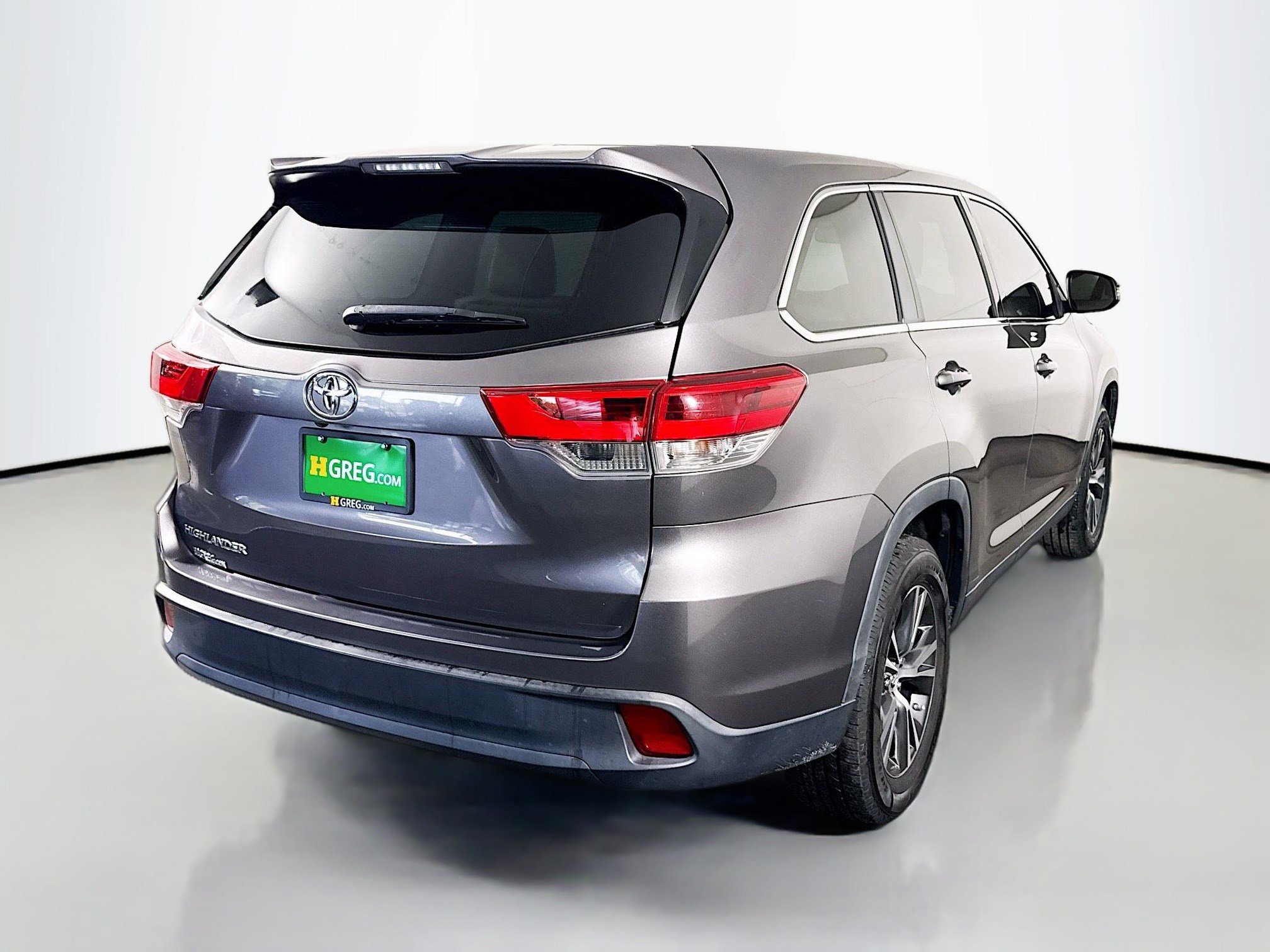 Used 2019 Toyota Highlander LE image 10