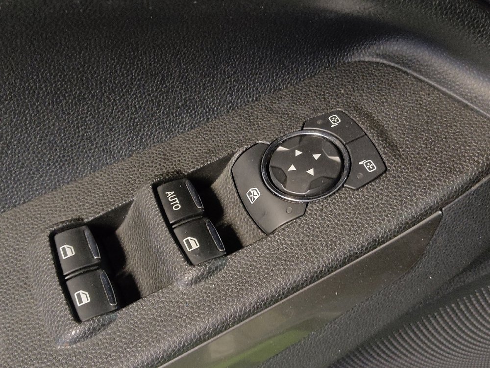 Used 2018 Ford EcoSport SE w/ SE Convenience Package FWD image 27