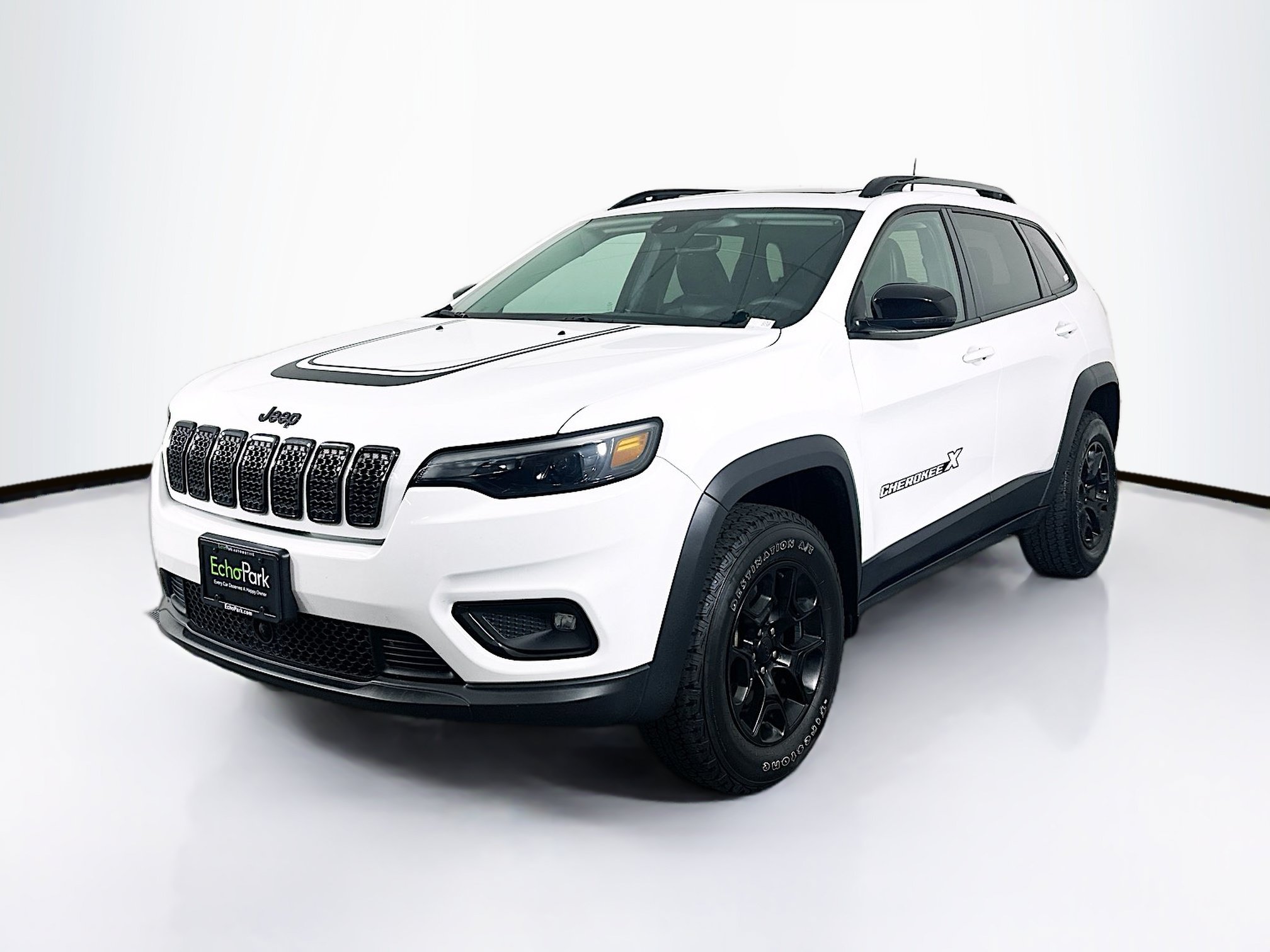 Used 2022 Jeep Cherokee Latitude w/ Sun & Sound Group AWD/4WD image 3