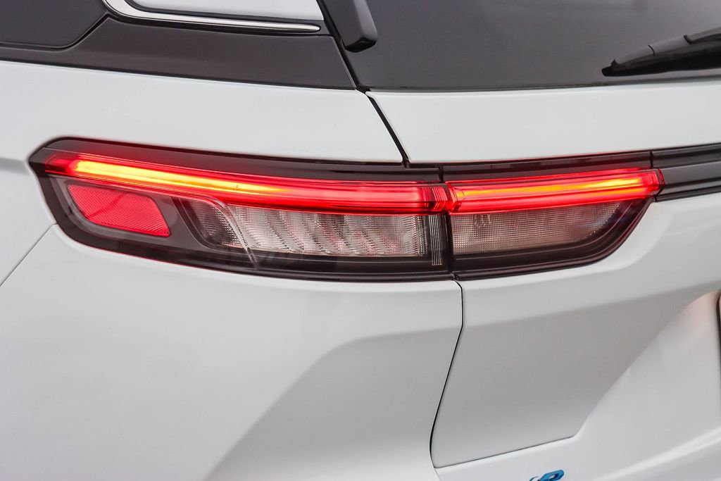 Used 2023 Jeep Grand Cherokee 4WD 4xe image 8