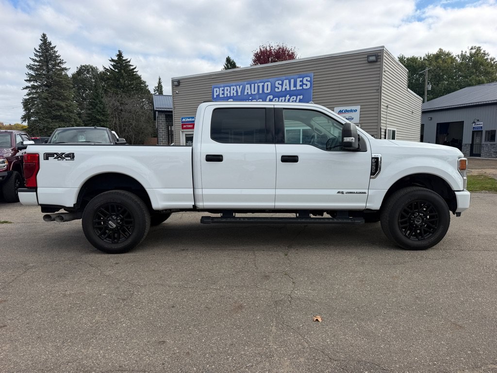 Used 2022 Ford F250 XLT w/ Black Appearance Package AWD/4WD image 1
