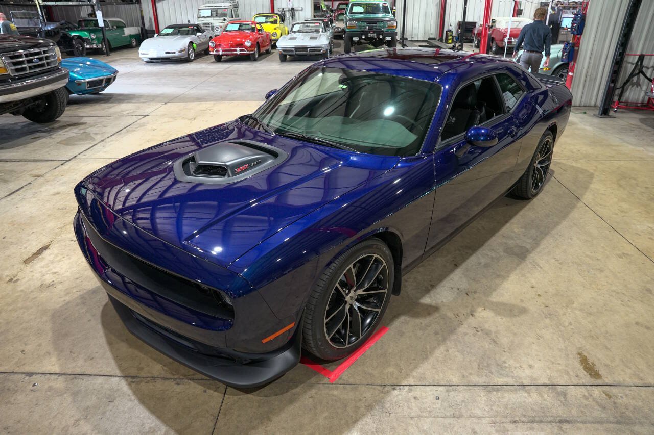 Used 2017 Dodge Challenger R/T Scat Pack RWD image 15