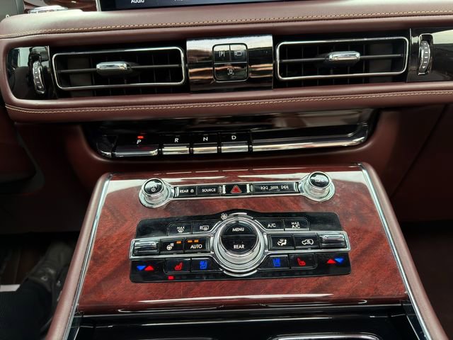 Used 2023 Lincoln Aviator Black Label w/ Class IV Trailer Tow Package image 41