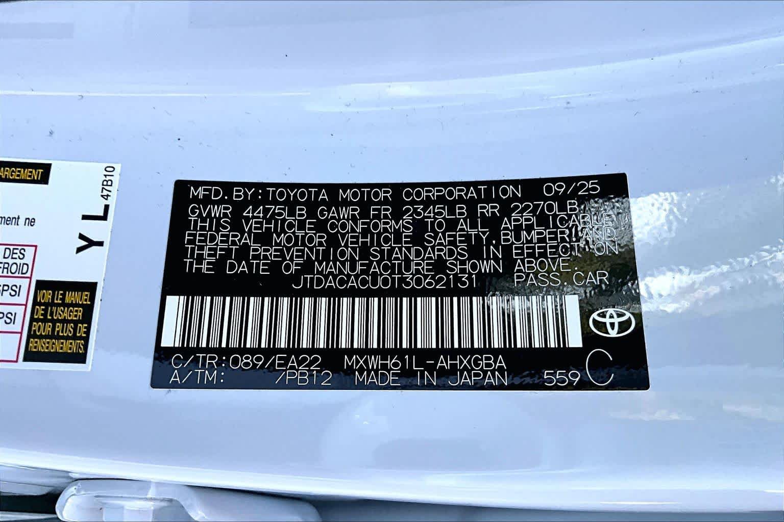 Certified 2026 Toyota Prius Plug-In Hybrid FWD image 33