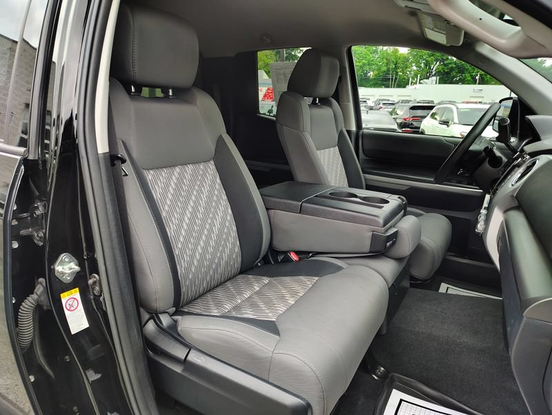 Used 2018 Toyota Tundra SR5 AWD/4WD image 18