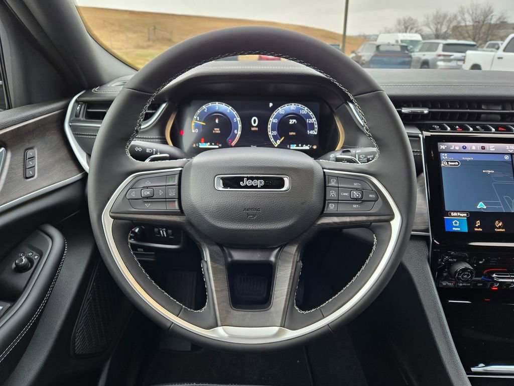 New 2025 Jeep Grand Cherokee Limited image 16
