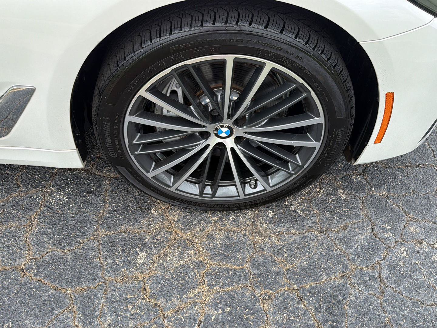 Used 2023 BMW 540i xDrive AWD/4WD image 40