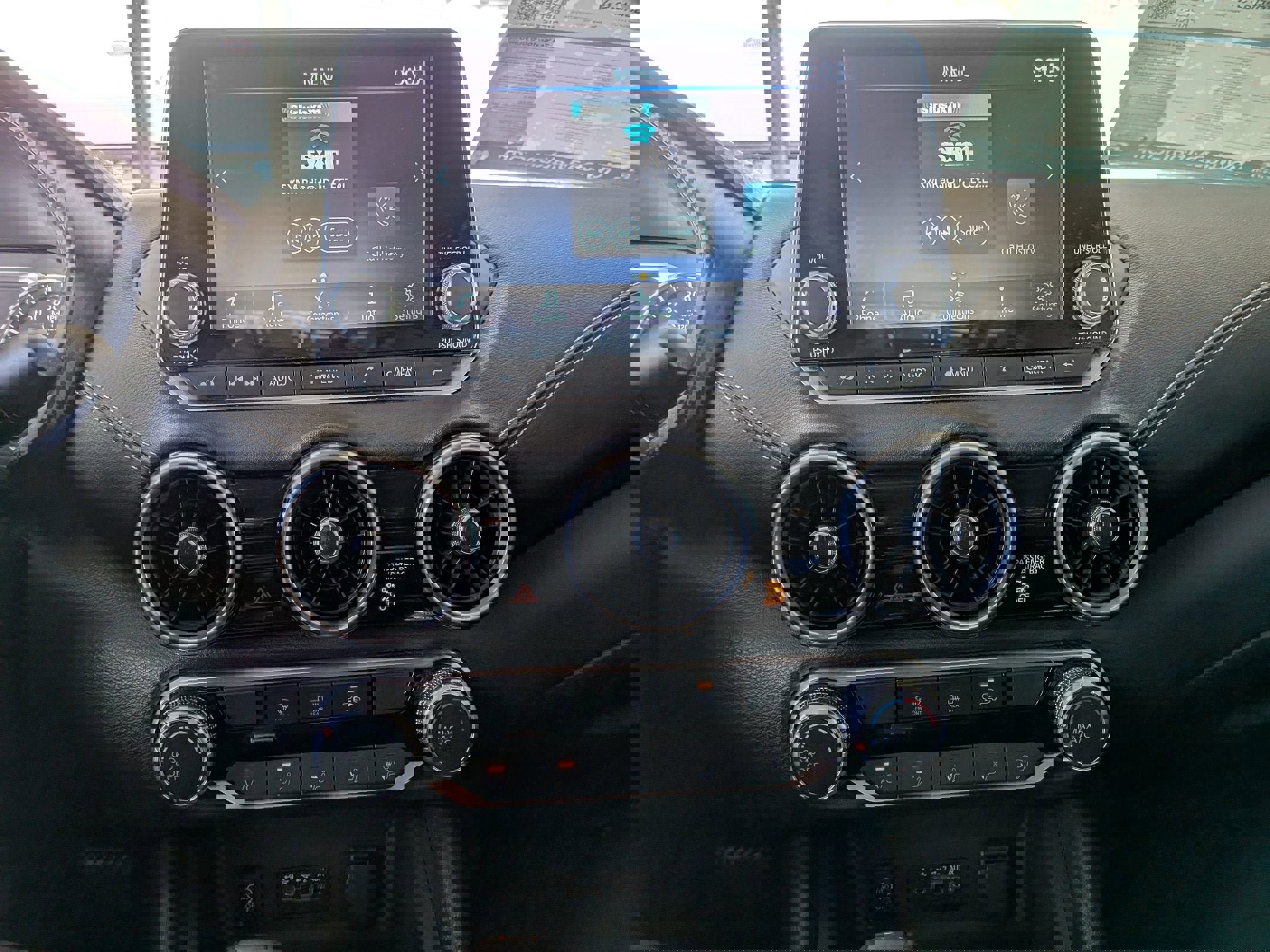 Used 2024 Nissan Sentra SV image 19