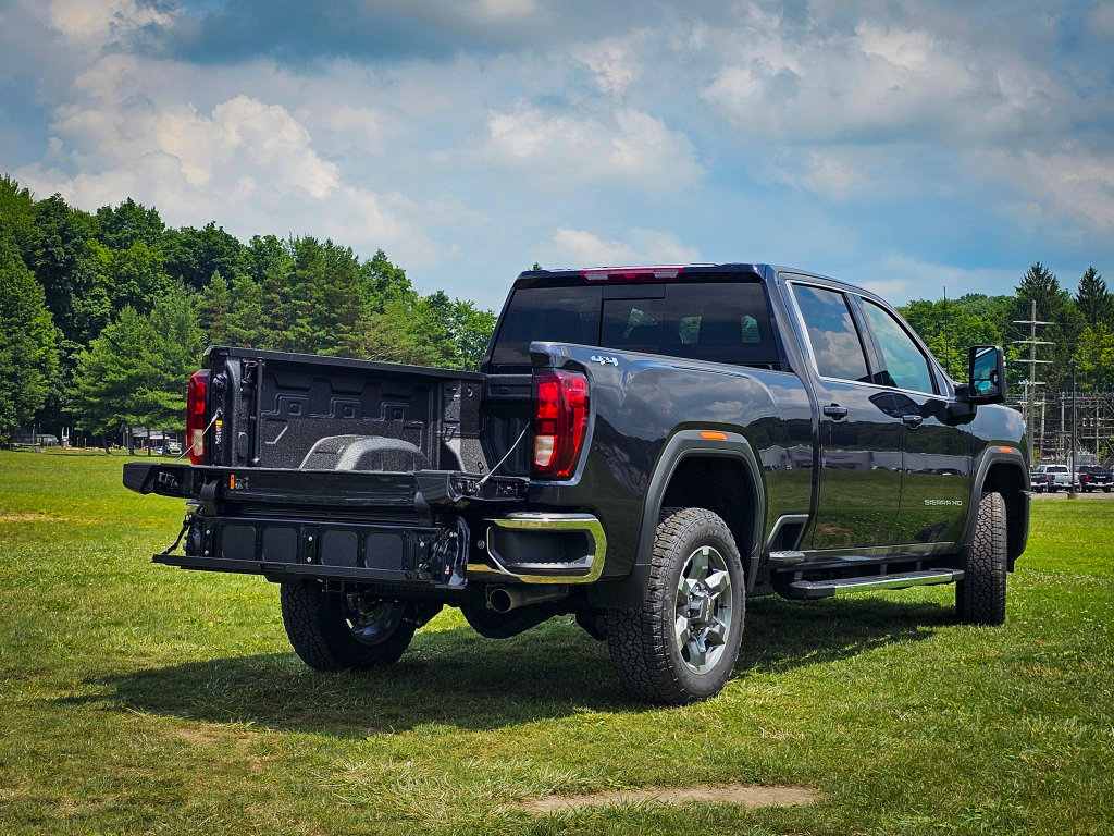 New 2026 GMC Sierra 2500 SLE w/ SLE Value Package; AWD/4WD image 4