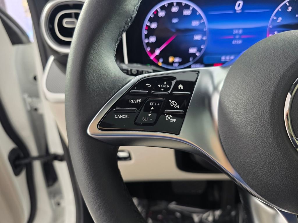 Certified 2025 Mercedes-Benz GLC 300 image 19