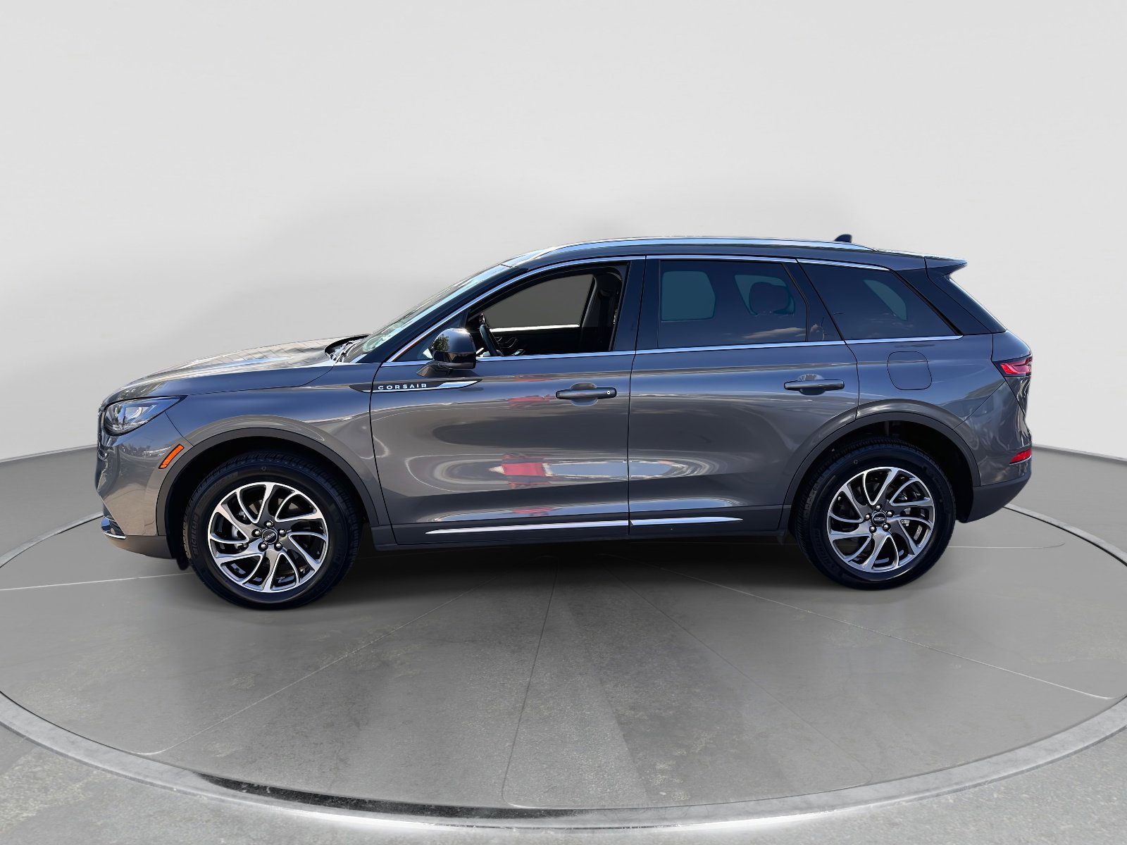 Used 2022 Lincoln Corsair AWD w/ Equipment Group 101A image 6