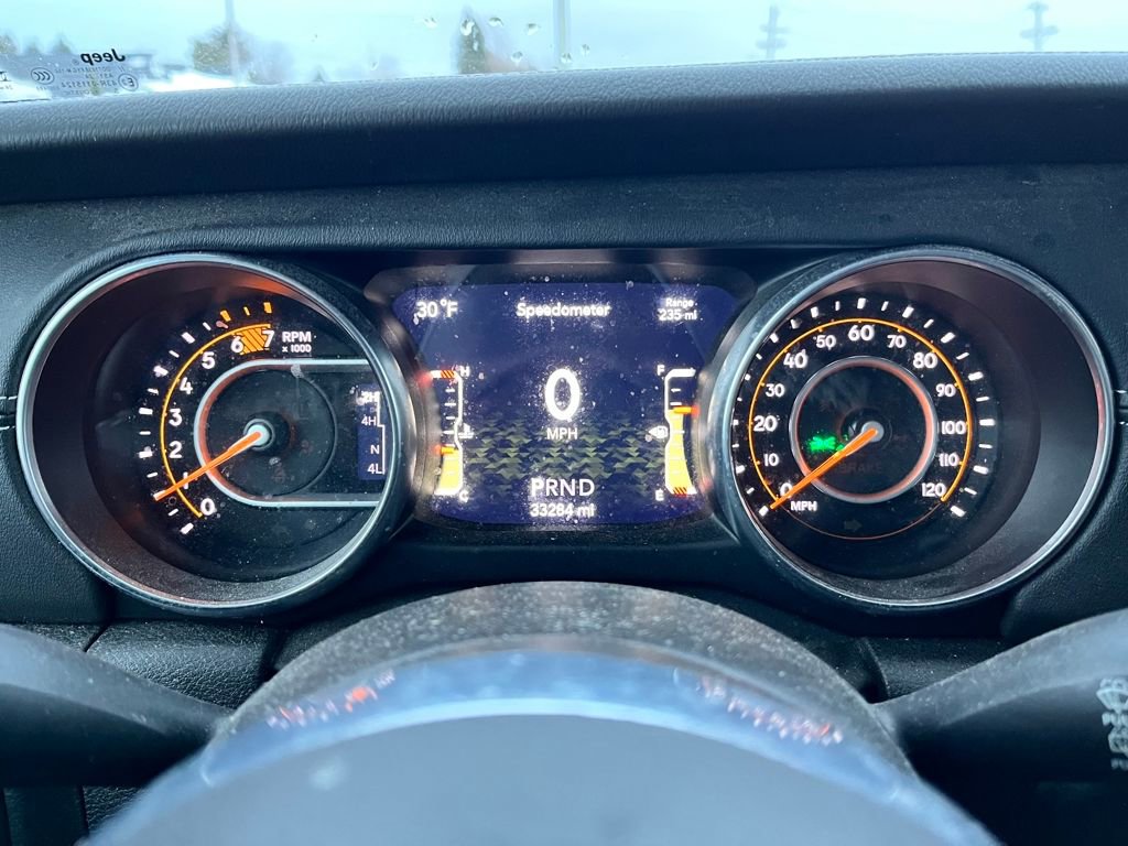 Used 2022 Jeep Wrangler Unlimited Sahara w/ Cold Weather Group image 17