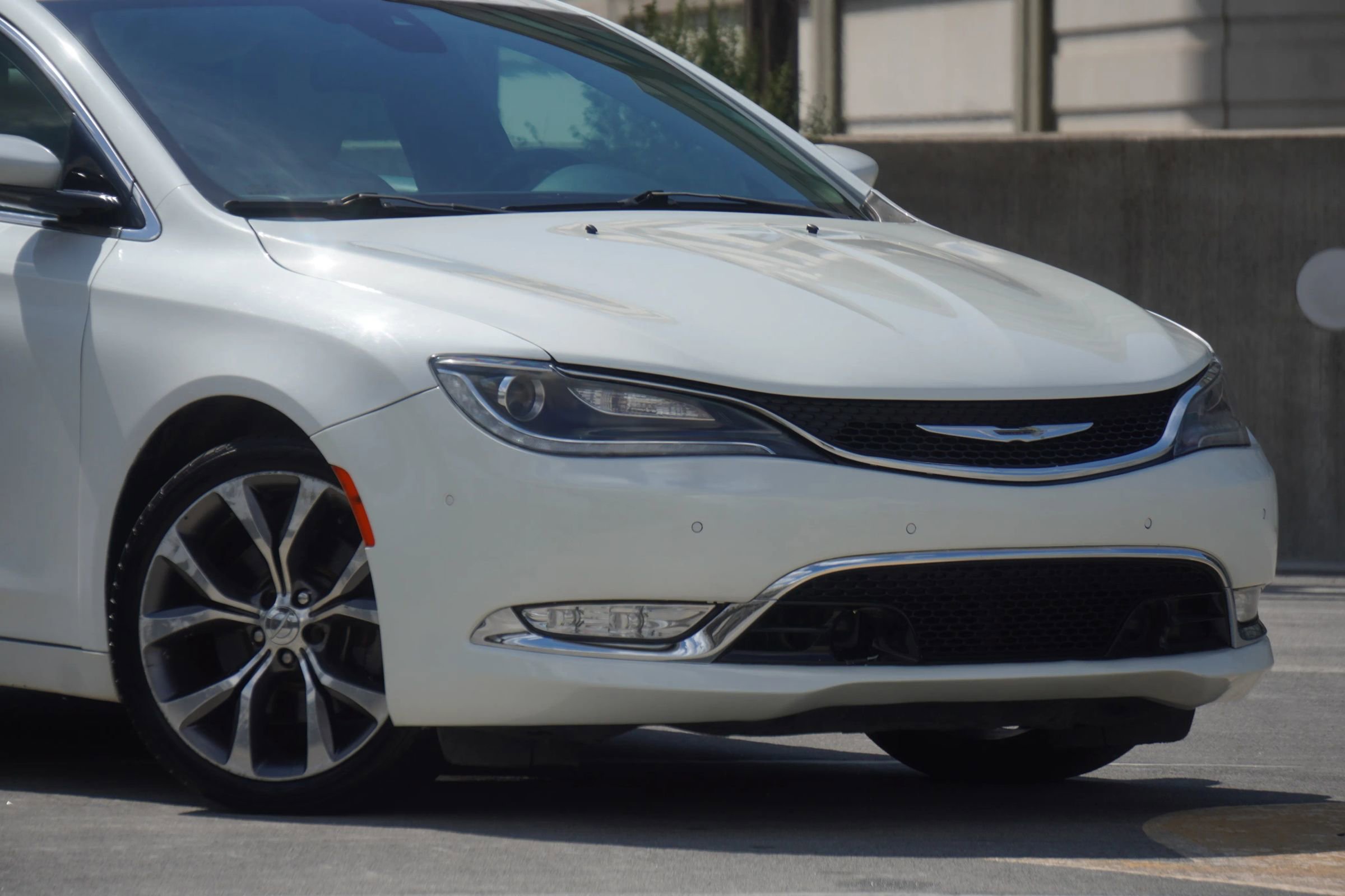 Used 2015 Chrysler 200 C w/ Navigation & Sound Group I image 2