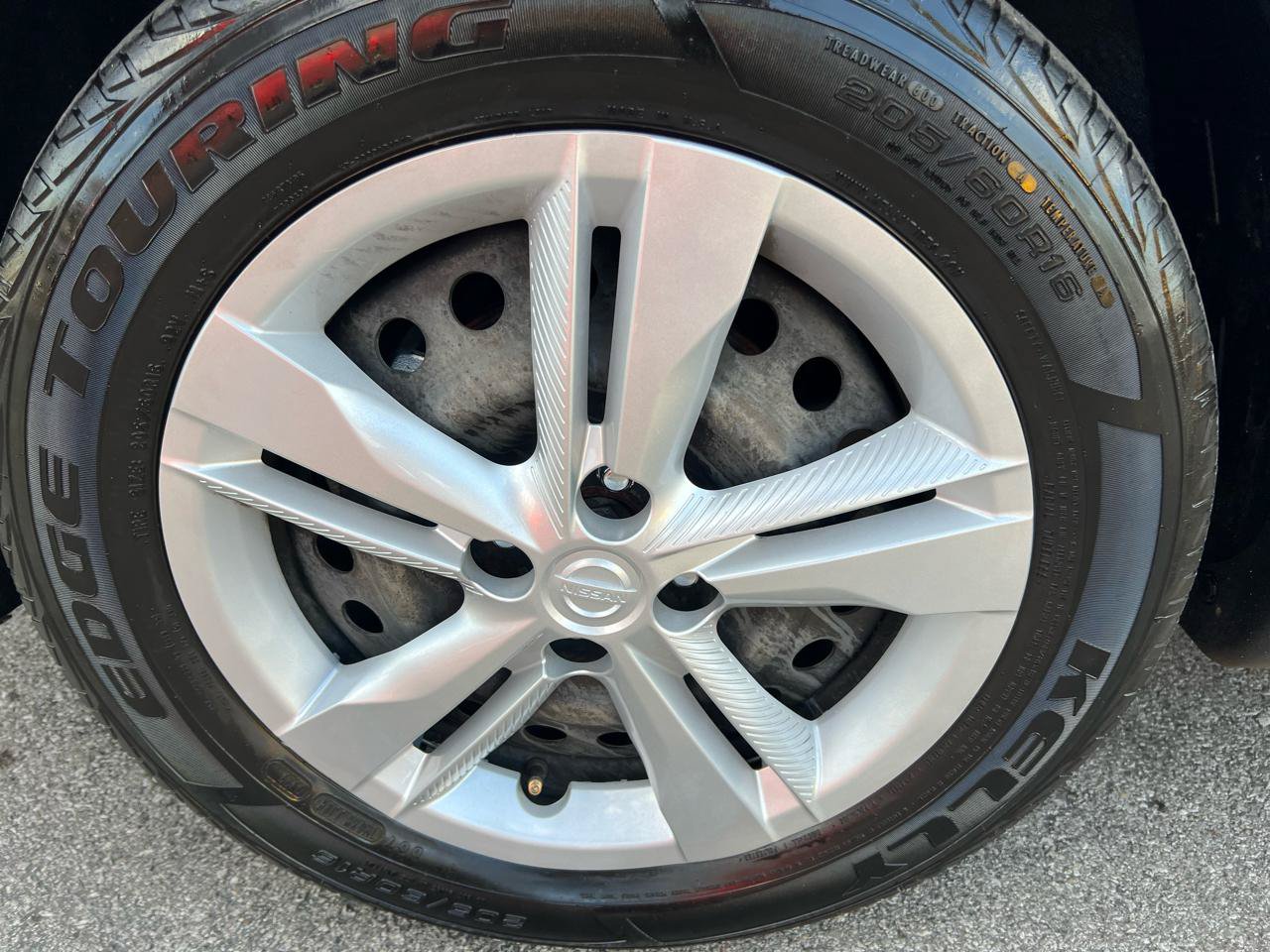 Used 2021 Nissan Kicks S FWD image 2