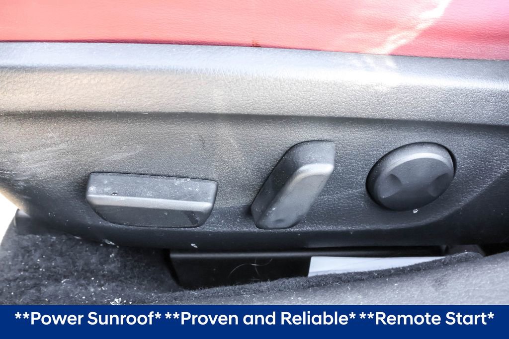 Used 2023 MAZDA MAZDA3 Hatchback w/Premium Plus Pkg image 9