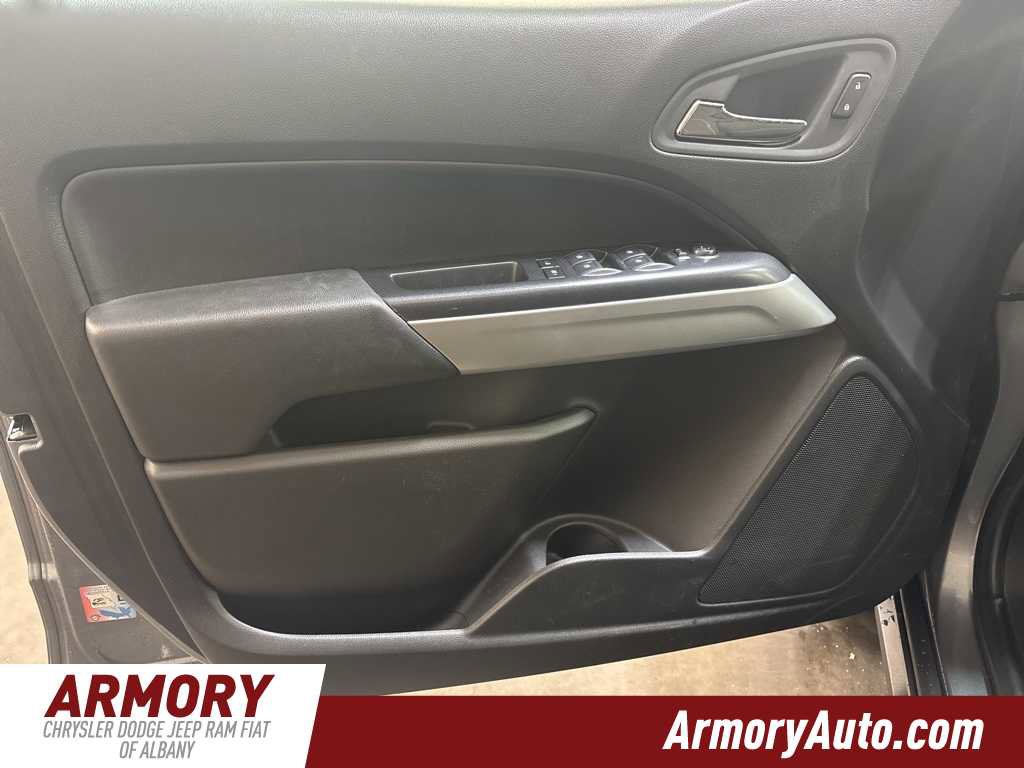 Used 2022 Chevrolet Colorado LT w/ LT Convenience Package image 7