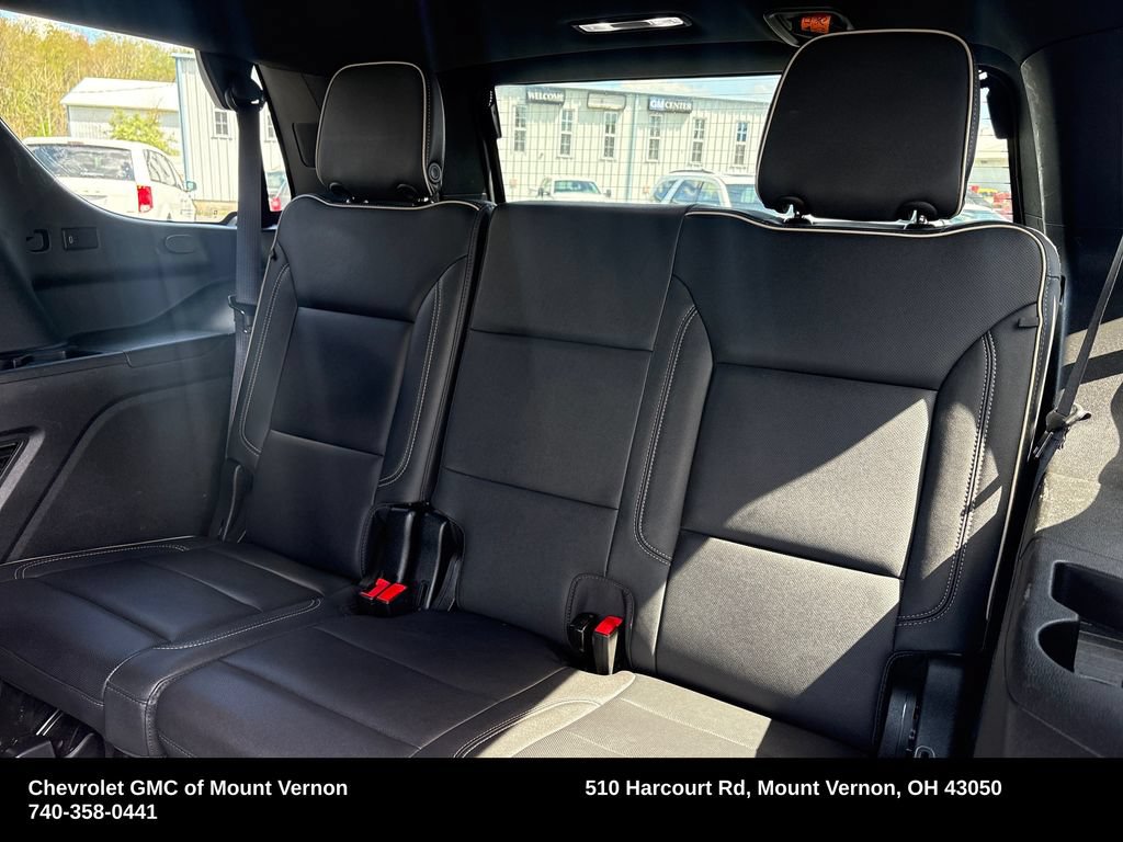 Used 2024 GMC Yukon SLT AWD/4WD image 32