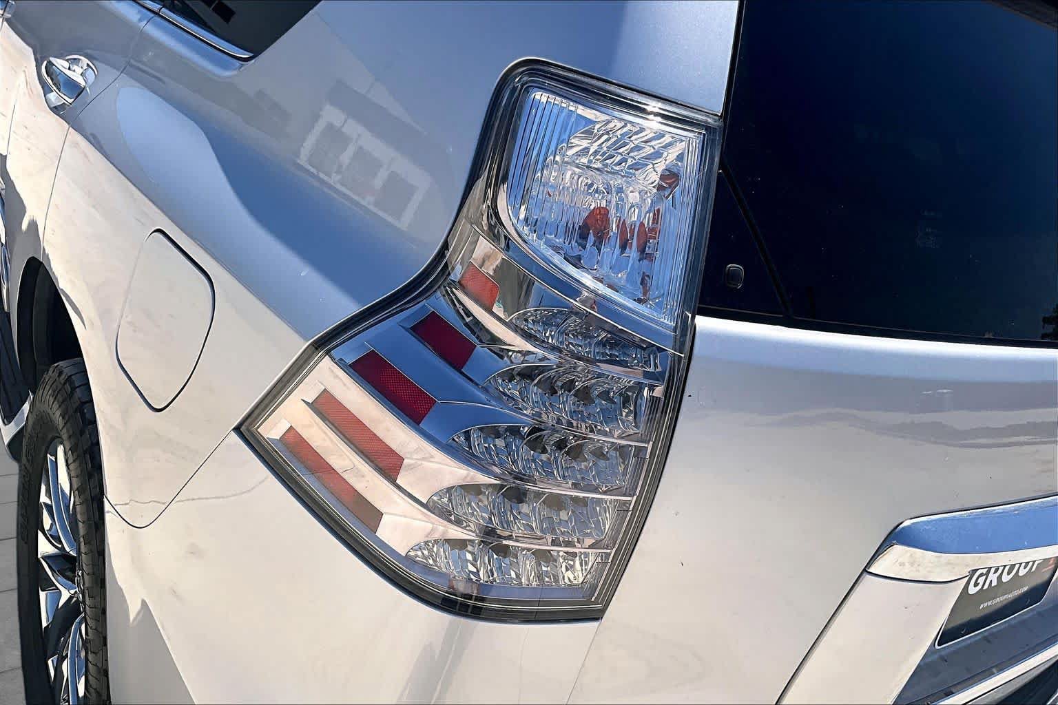 Used 2015 Lexus GX 460 w/ Premium Package AWD/4WD image 27