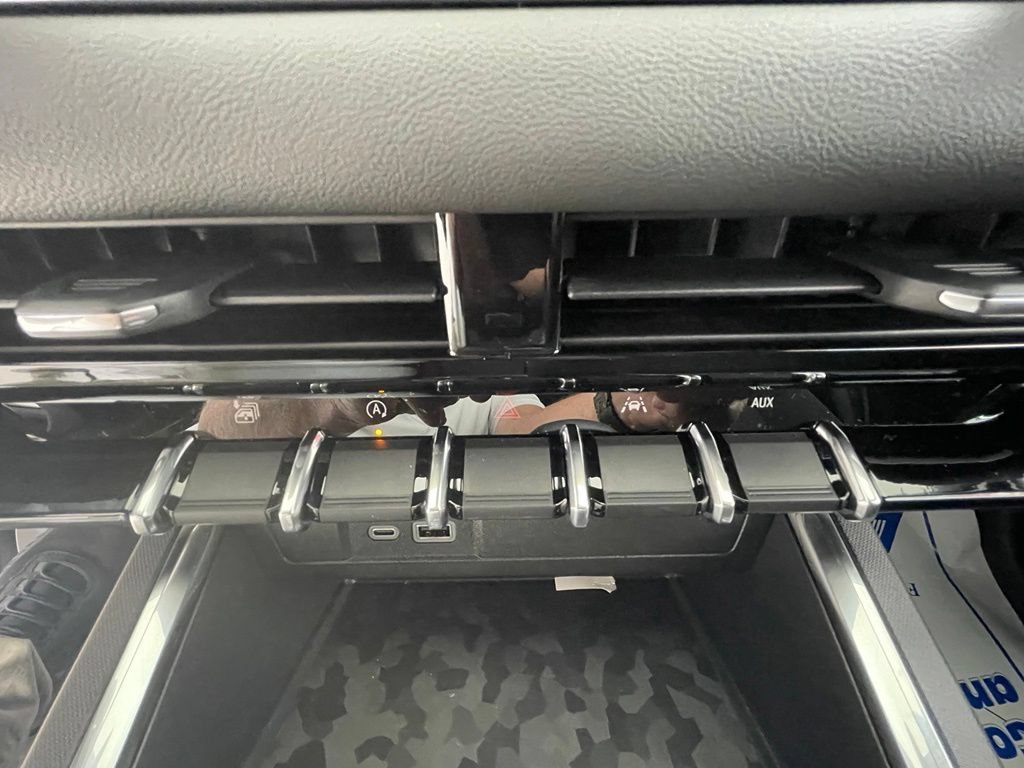New 2026 GMC Canyon Elevation AWD/4WD image 23