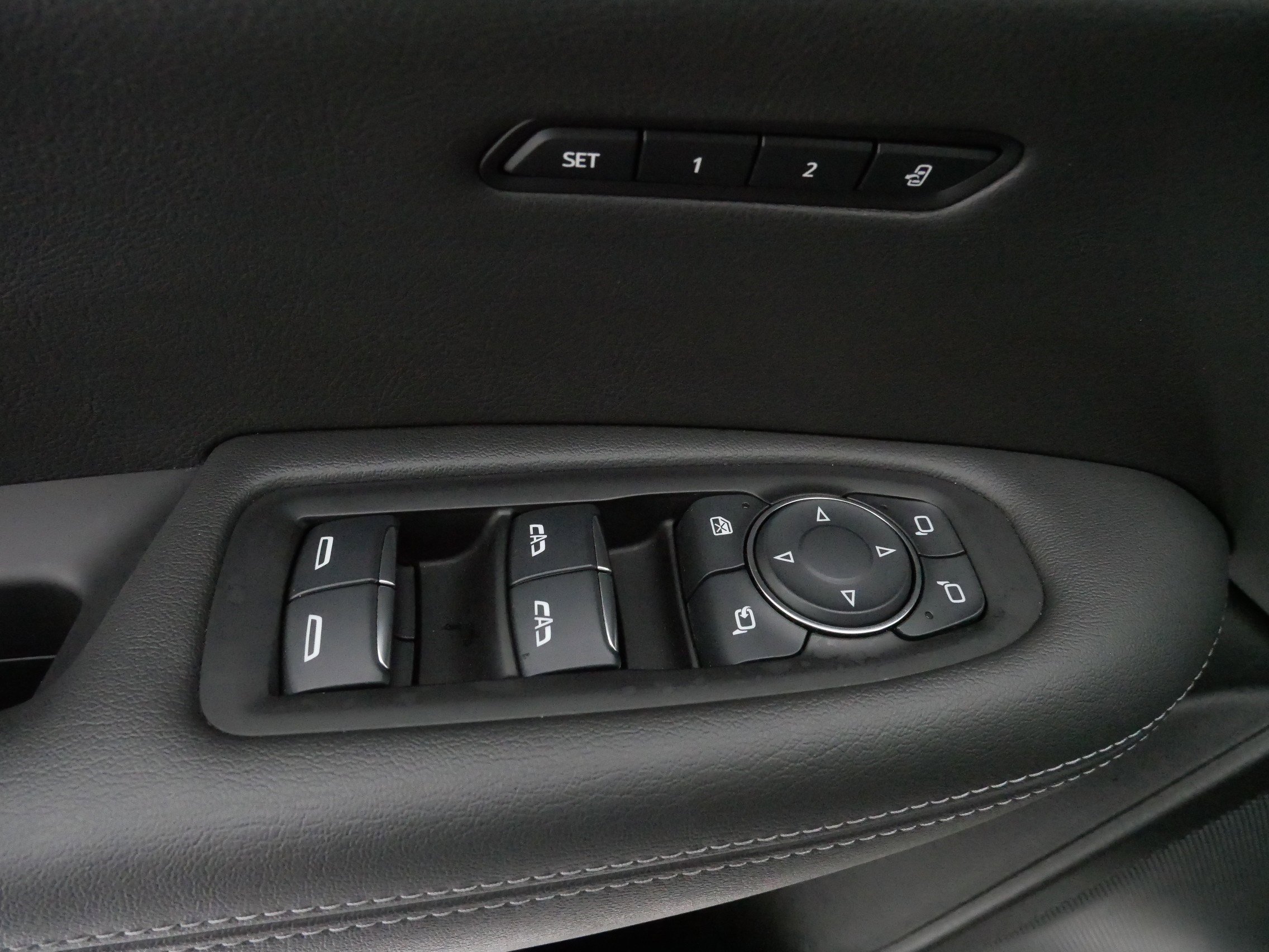 Certified 2025 Cadillac XT6 Premium Luxury image 22